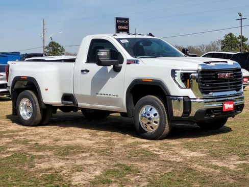 New 2026 GMC Sierra 3500 Pro image 2