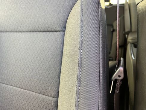 New 2025 GMC Sierra 1500 Elevation image 17