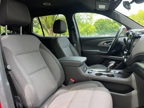 Used 2023 Chevrolet Traverse LT AWD/4WD image 25
