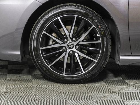 Used 2022 Toyota Camry SE FWD image 19