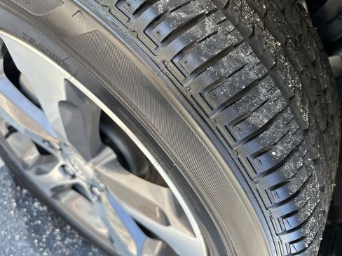 Used 2025 Jeep Grand Cherokee Limited RWD image 7
