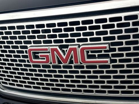 Used 2017 GMC Yukon Denali w/ Open Road Package image 30