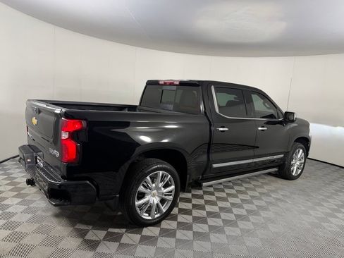 Used 2024 Chevrolet Silverado 1500 High Country AWD/4WD image 8