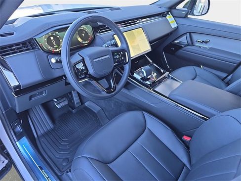 New 2025 Land Rover Range Rover Sport Dynamic SE image 11
