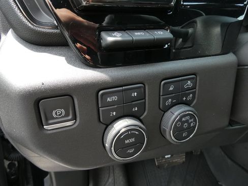 Used 2024 Chevrolet Silverado 1500 ZR2 w/ Technology Package AWD/4WD image 27