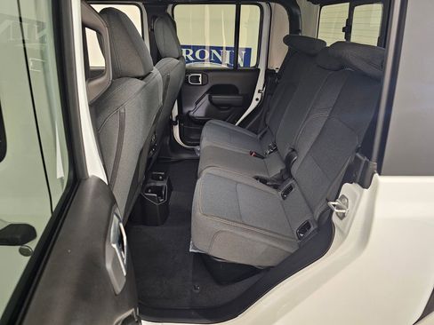 New 2026 Jeep Gladiator Sport image 37