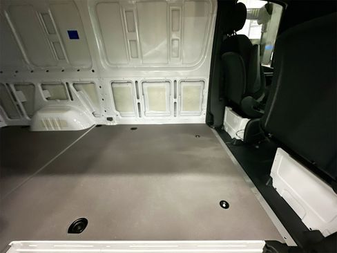 Used 2025 Mercedes-Benz Sprinter 2500 image 29