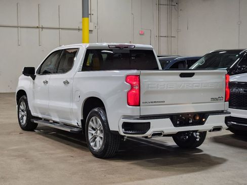 Used 2021 Chevrolet Silverado 1500 High Country w/ Technology Package AWD/4WD image 11