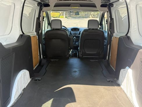 Used 2018 Ford Transit Connect XL FWD image 3