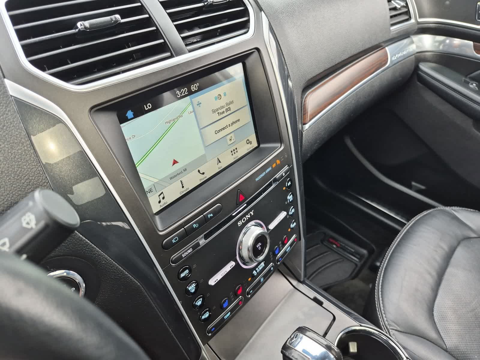 Used 2017 Ford Explorer Limited w/ Equipment Group 301A AWD/4WD image 29