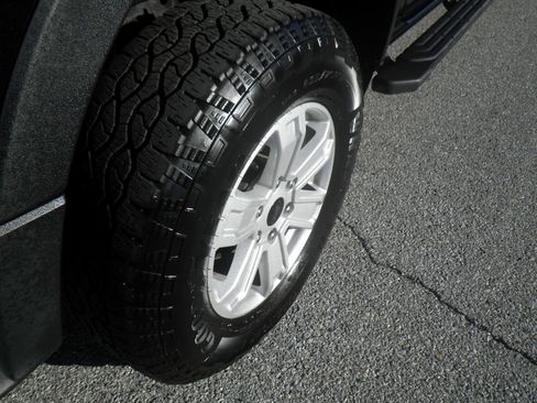 Certified 2024 Ford Ranger XL image 10