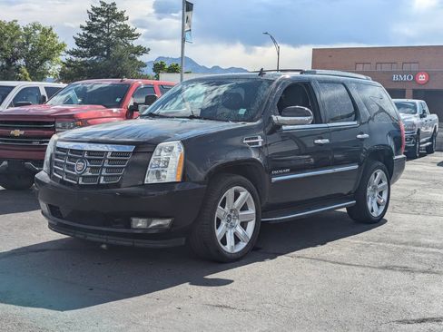Used 2013 Cadillac Escalade Luxury AWD/4WD image 9
