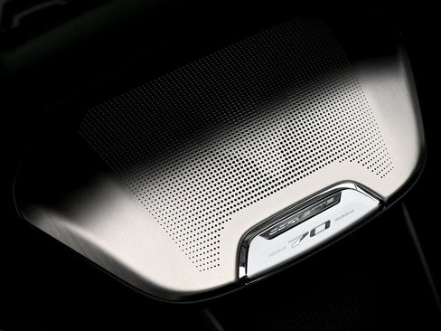 Used 2023 Chevrolet Corvette Stingray Coupe w/ Z51 Performance Package image 21