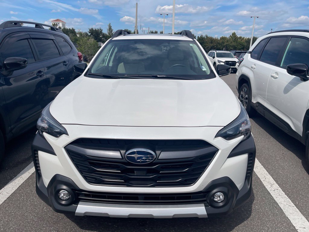 Certified 2025 Subaru Outback Limited AWD/4WD image 2