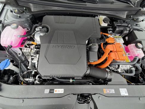 New 2026 Hyundai Elantra Limited FWD image 28