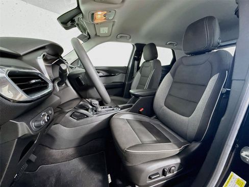 Used 2023 Chevrolet TrailBlazer LT FWD image 21