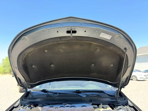 Used 2018 Chevrolet Impala Premier FWD image 3
