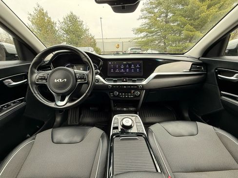 Used 2022 Kia Niro EX w/ Cold Weather Package image 25