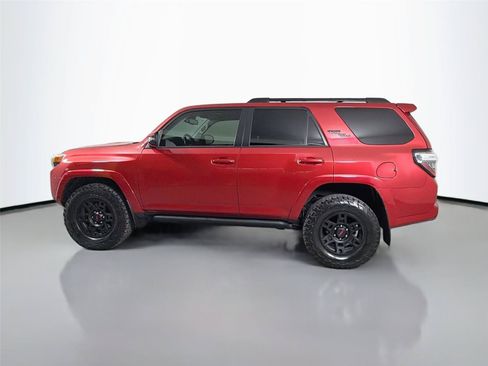 Used 2023 Toyota 4Runner TRD Off-Road Premium AWD/4WD image 8