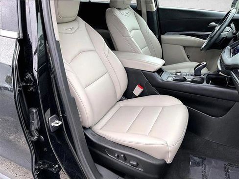 Used 2023 Cadillac XT4 Luxury image 9