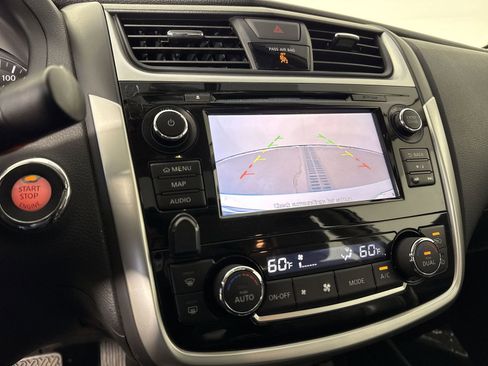 Used 2018 Nissan Altima 2.5 SV w/ 2.5 SV Technology Package image 9