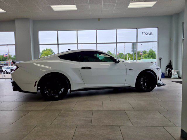 Used 2024 Ford Mustang GT Premium RWD image 7