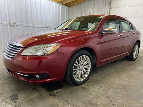 Used 2012 Chrysler 200 Limited w/ Sun/Sound Group FWD image 3