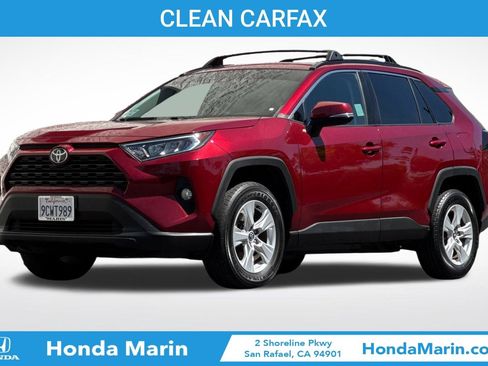 Used 2021 Toyota RAV4 XLE w/ Convenience Package FWD image 9