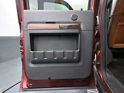 Used 2016 Ford F250 Platinum w/ FX4 Off-Road Package image 37