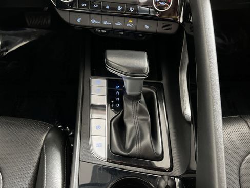 Used 2022 Hyundai Elantra Limited image 20