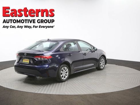 Used 2021 Toyota Corolla LE image 39