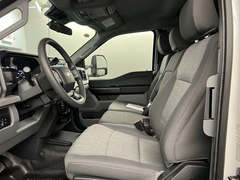 New 2025 Ford F550 4x4 Supercab Super Duty image 25