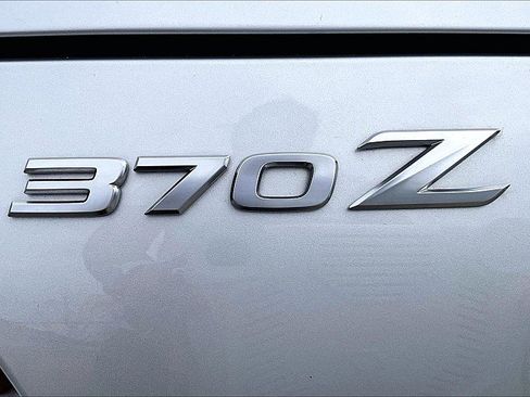 Used 2017 Nissan 370Z Touring image 27