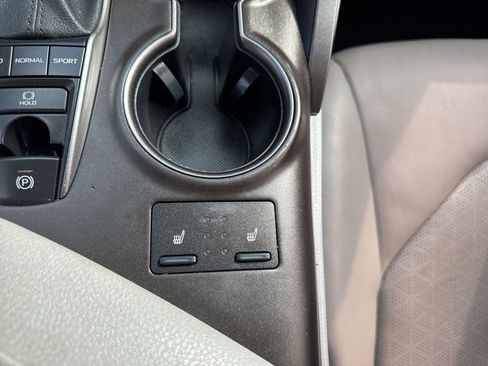 Used 2021 Toyota Camry XSE image 39