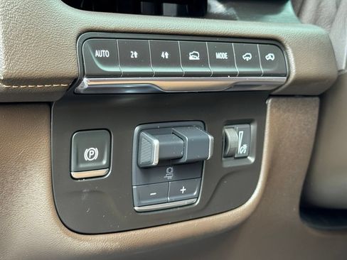 Certified 2024 Cadillac Escalade Sport w/ LPO, ONYX Package AWD/4WD image 22