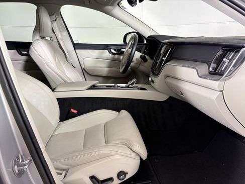 Used 2023 Volvo XC60 B5 Ultimate w/ Climate Package image 13