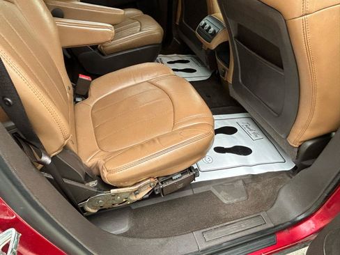 Used 2014 Buick Enclave Leather FWD image 11