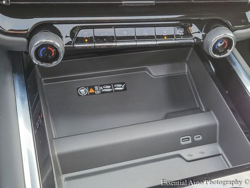 New 2026 Chevrolet Tahoe High Country image 17