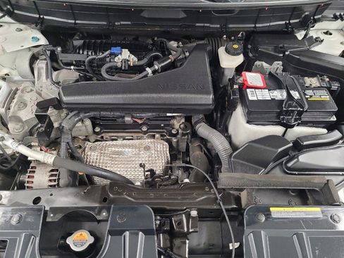 Used 2019 Nissan Rogue S FWD image 30