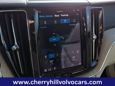 Certified 2022 Volvo XC60 B6 Inscription w/ Advanced Package image 17