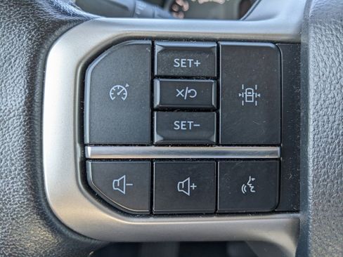 Used 2024 Ford Expedition XLT image 24