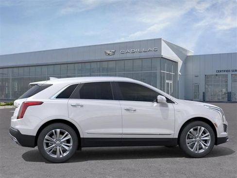Used 2025 Cadillac XT5 Premium Luxury AWD/4WD image 5