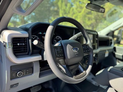 New 2026 Ford F350 XL w/ XL Chrome Package image 19