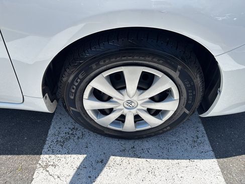 Used 2009 Toyota Corolla LE FWD image 12