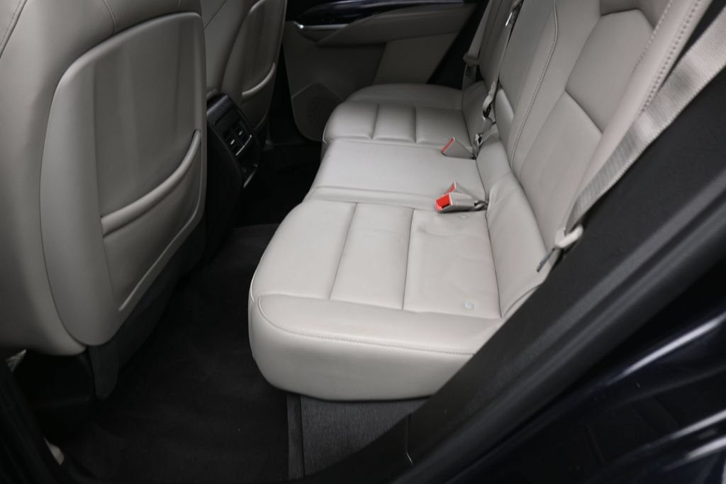 Used 2023 Cadillac XT4 Luxury FWD image 32