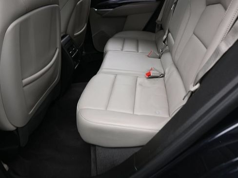 Used 2023 Cadillac XT4 Luxury FWD image 32
