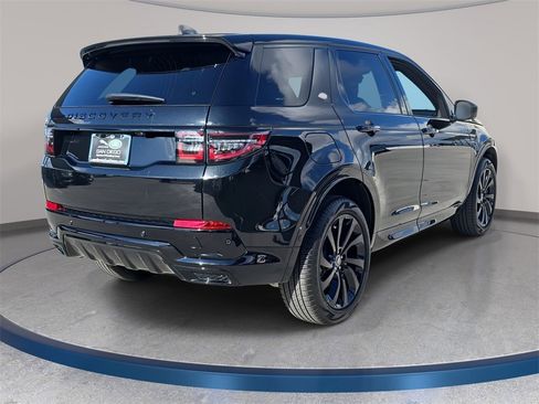 Certified 2025 Land Rover Discovery Sport Dynamic SE image 5