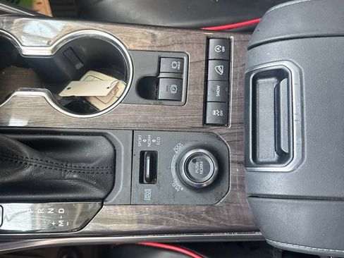 Used 2020 Toyota Highlander Limited AWD/4WD image 12
