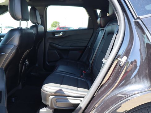 Used 2024 Ford Escape ST-Line w/ Tech Pack #1 AWD/4WD image 11