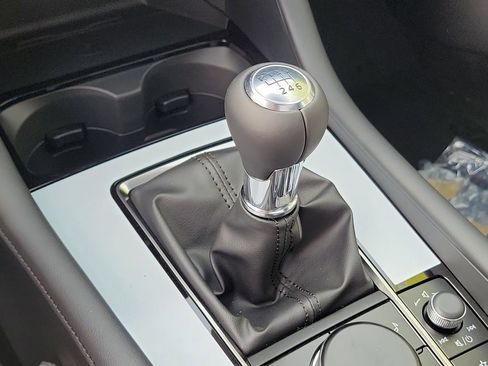 New 2026 MAZDA MAZDA3 2.5 S Hatchback w/ Premium Pkg FWD image 31
